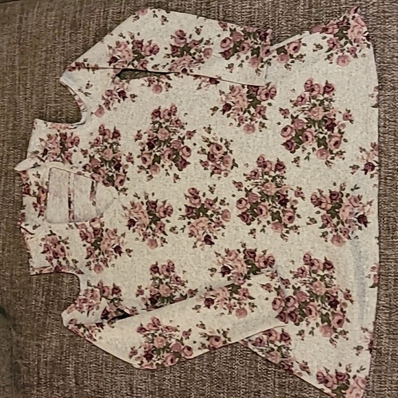 No Comment NY LA Floral Cold Shoulder Sweater - Large - Picture 9 of 9